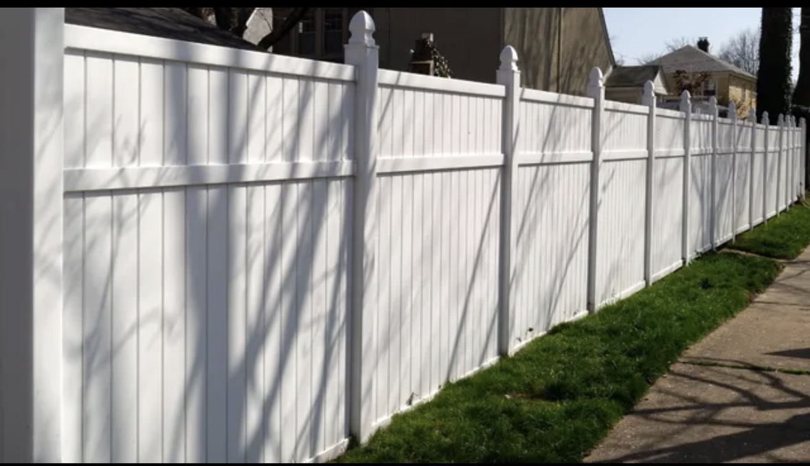 Vinyl Fence Installation project example